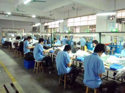 चूसने वाली डिस्क के साथ टेलीस्कोपिक 5 - 28dBi कार टीवी वाईफाई एंटीना 9